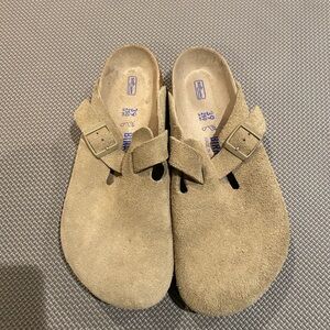 Birkenstock soft footbed sz 39 Boston. Grey/olive color